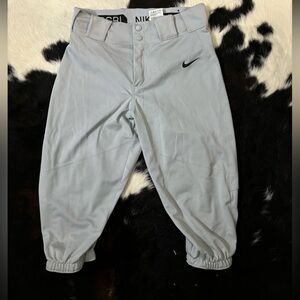 Men’s small Grey Nike baseball knickers